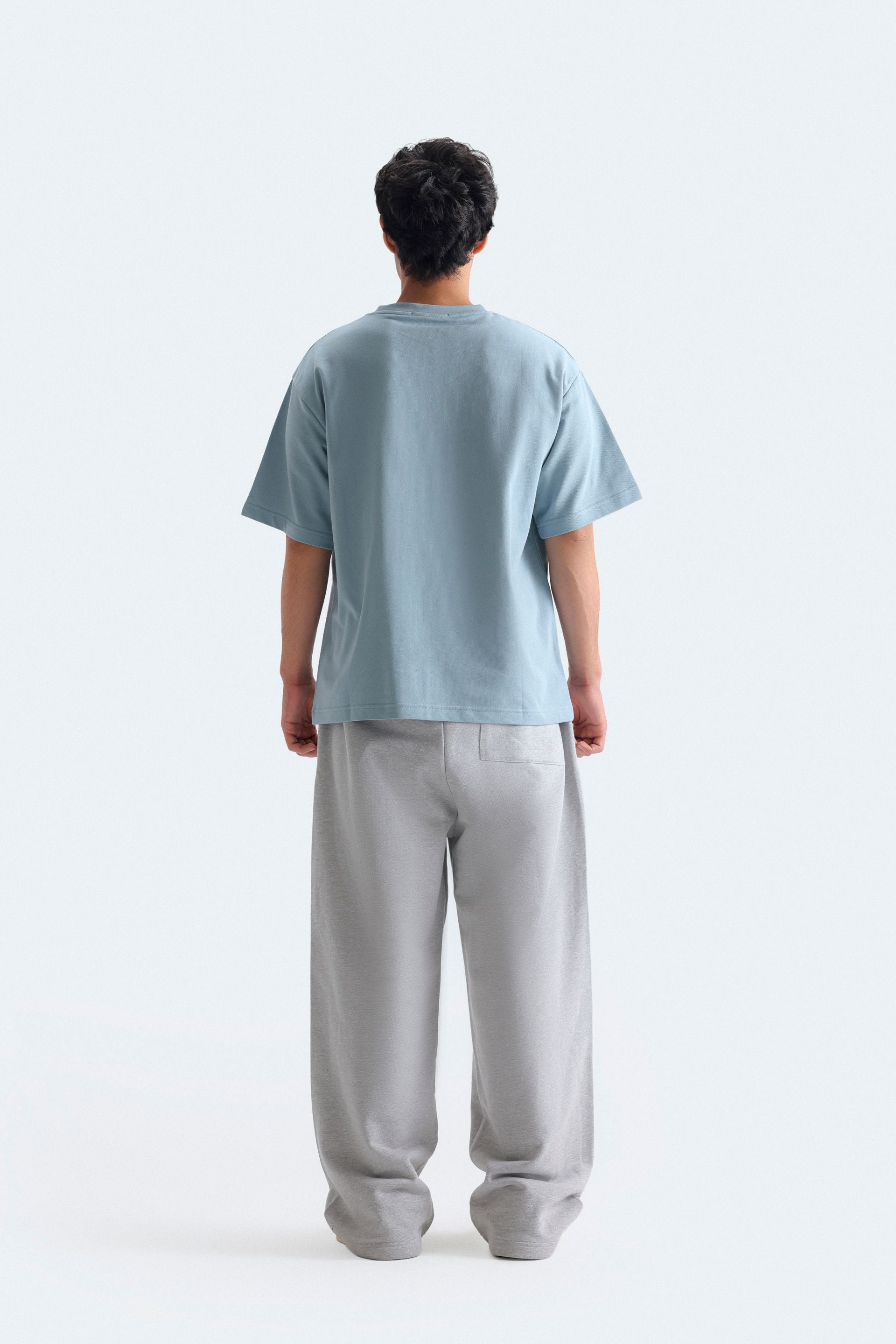 Classic crew neck tee with short sleeves-an essential basic