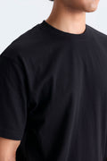 This classic crew-neck tee in soft cotton features regular fit
